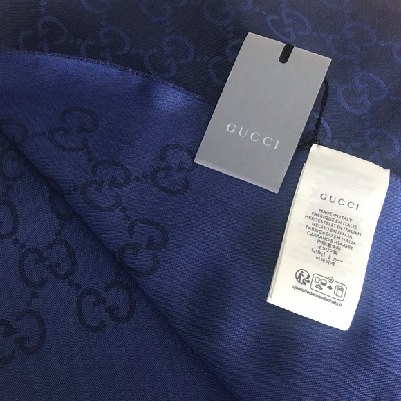 BNWT GUCCI SCARF - Picture 7 of 16